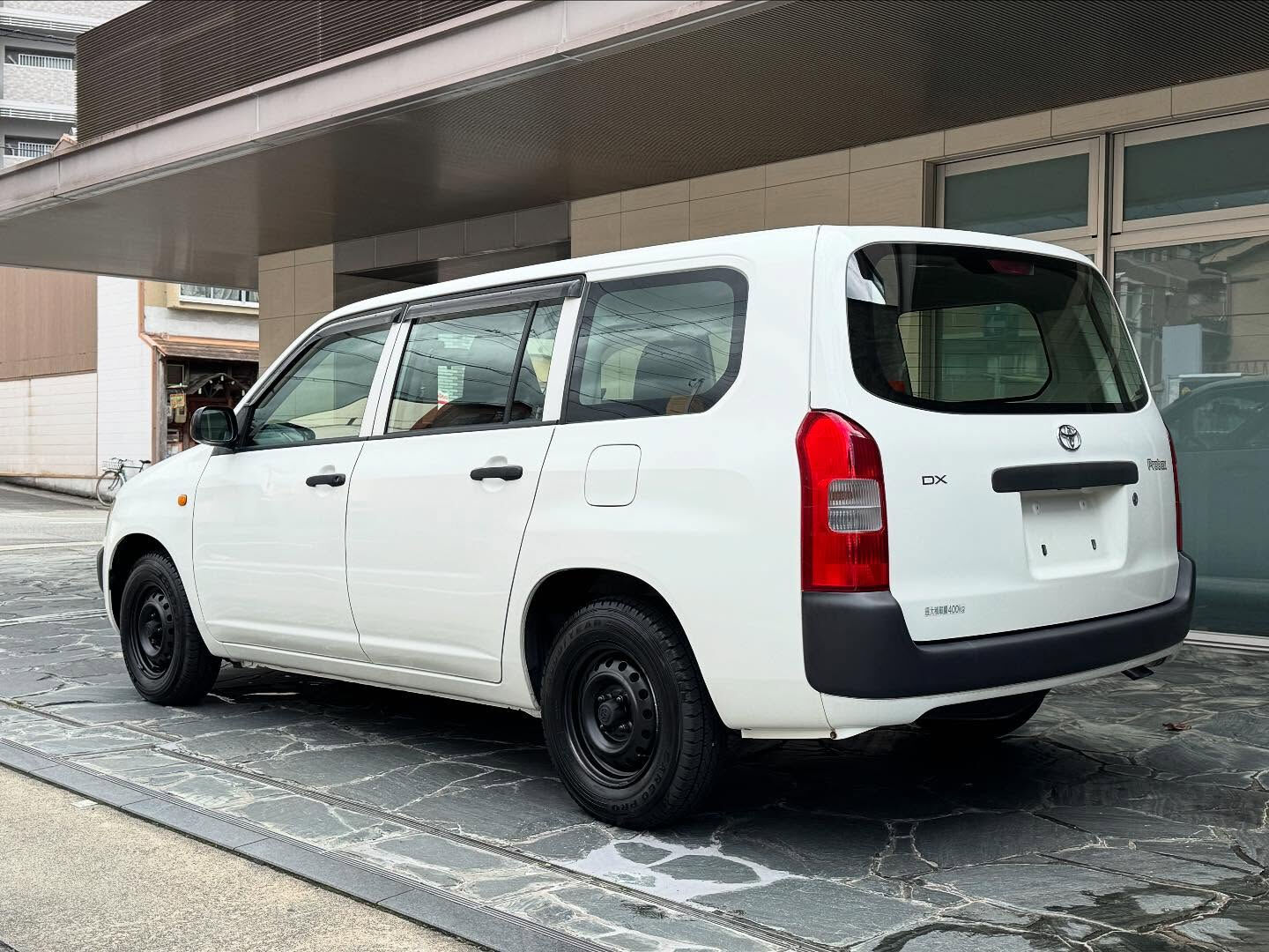 🌟 こんにちは、皆さん！🚗💨 中古車販売業者の[京都自動車で