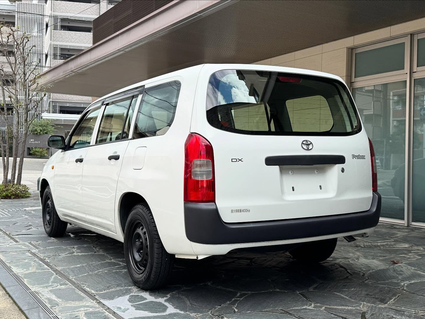 🌟 こんにちは、皆さん！🚗💨 中古車販売業者の[京都自動車で