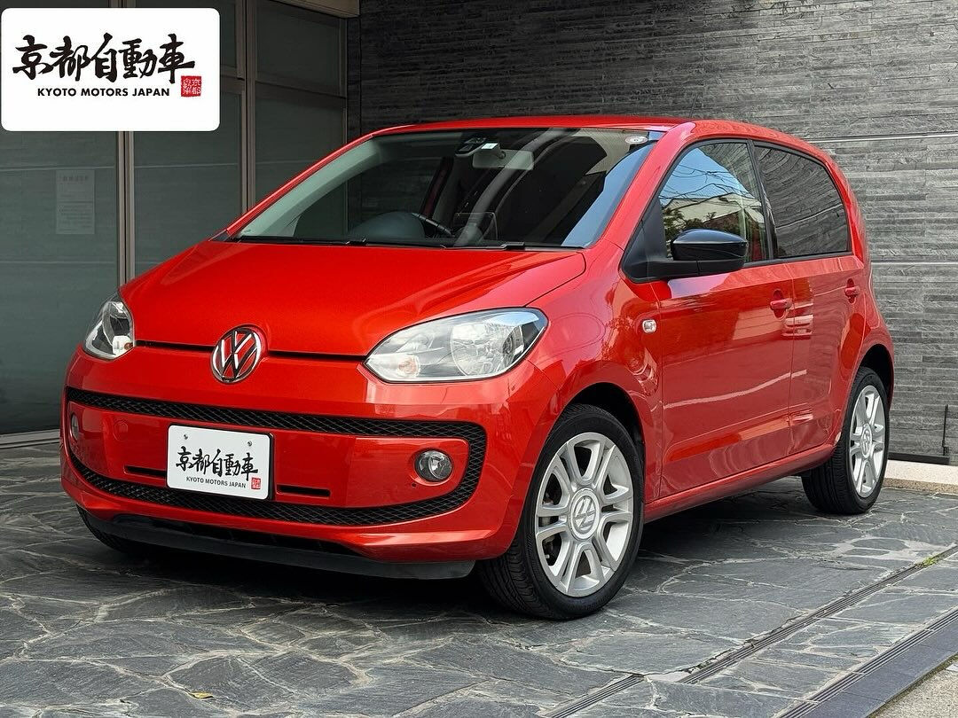 Volkswagen up! オレンジ